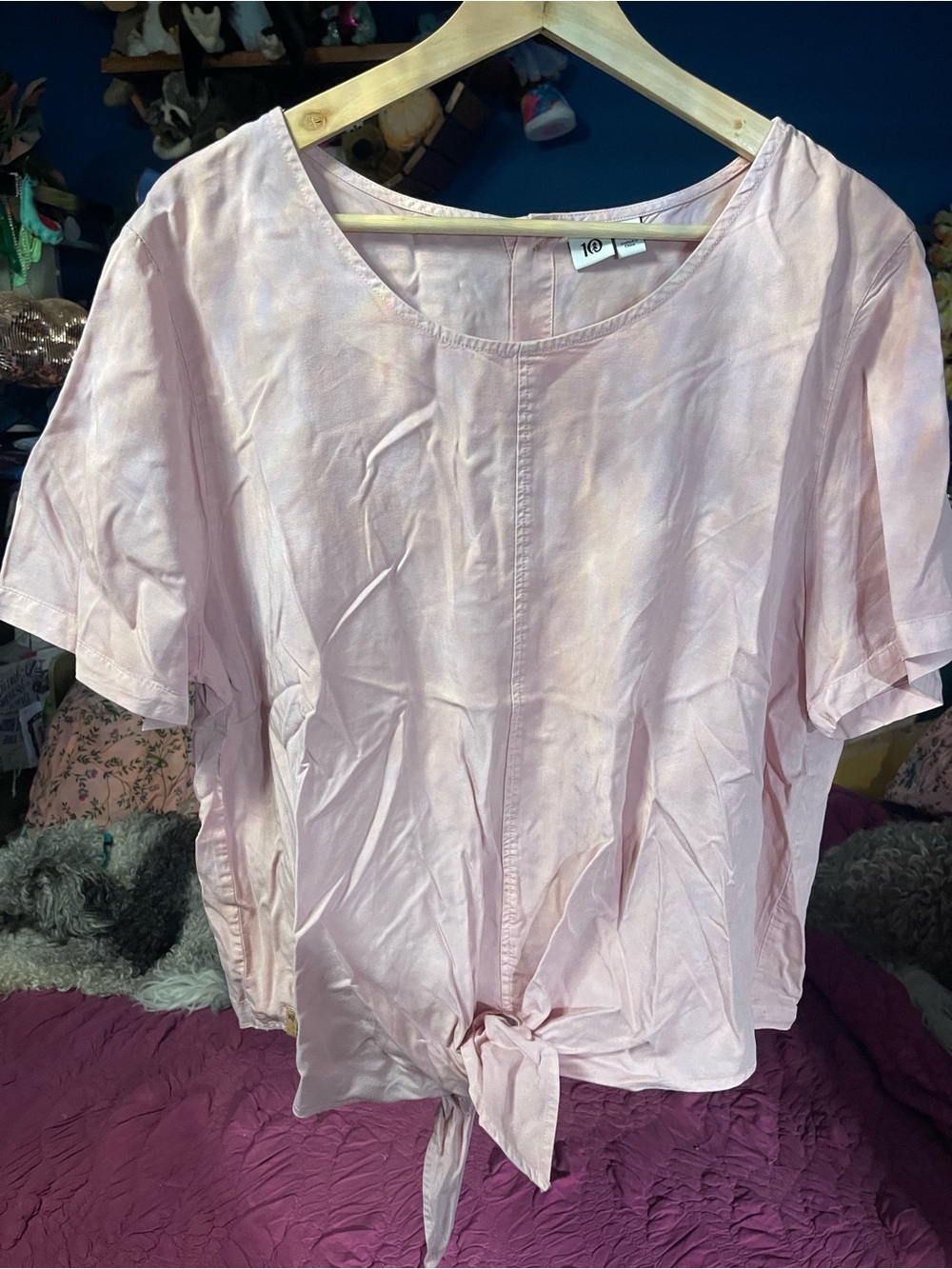 tentree Light Pink Tie-Front Short Sleeve Blouse